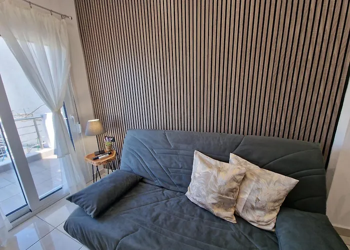 Doukas Apartments & Studios