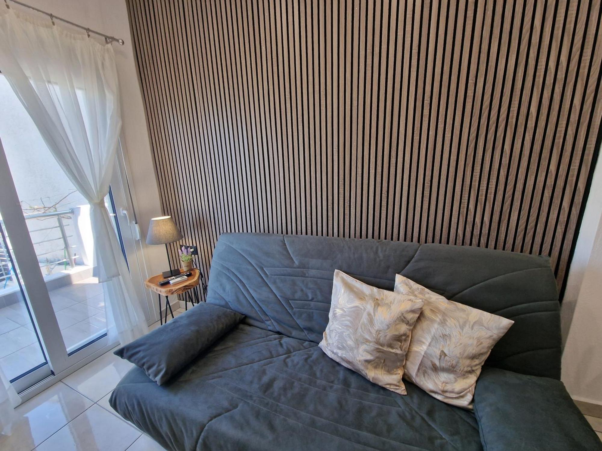 Doukas & Apartmán Skála Marión