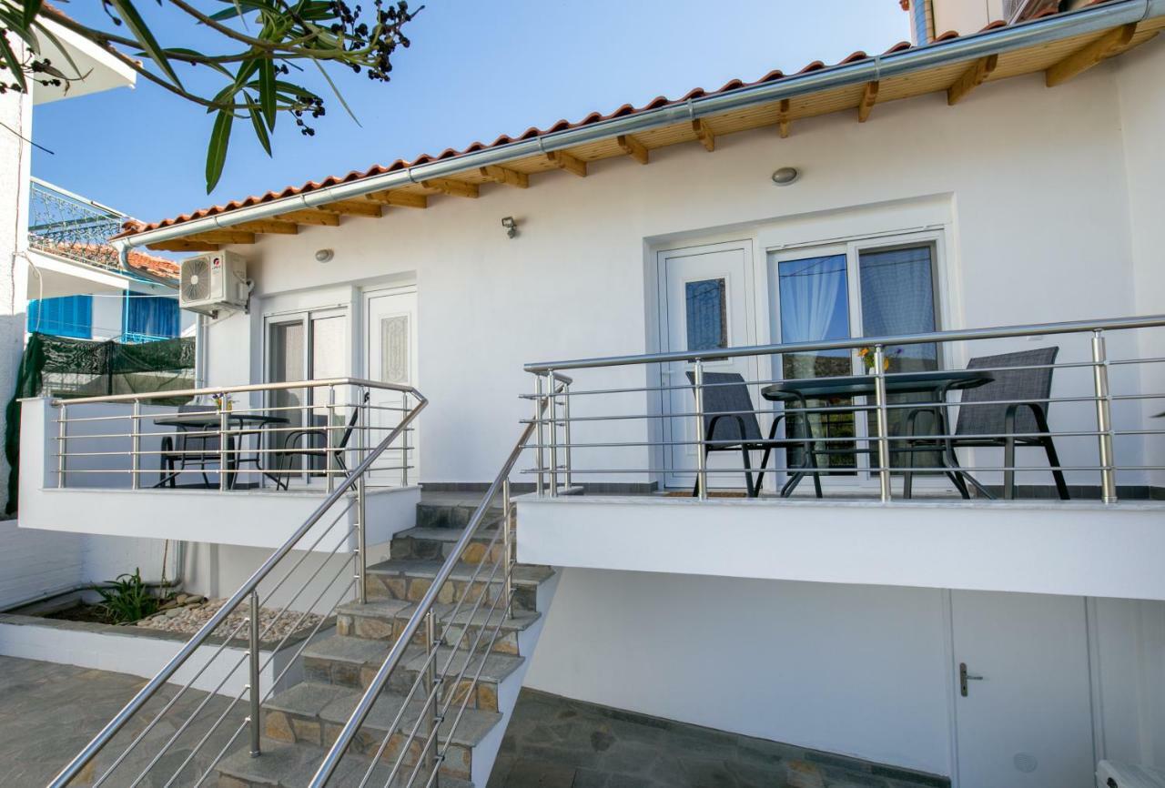 Doukas & Apartmán
