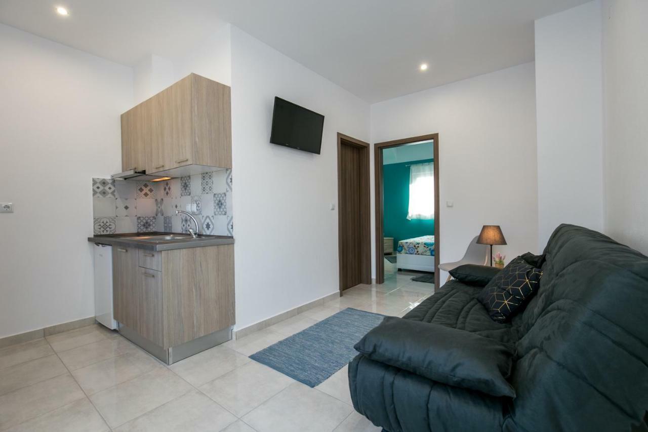 Apartment Doukas &